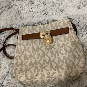 Michael Kors Crossbody (Cream)